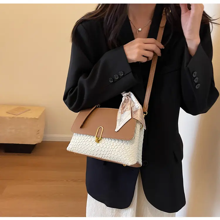 Women's Retro Brown Shoulder Messenger Bag 2023 — feature 10