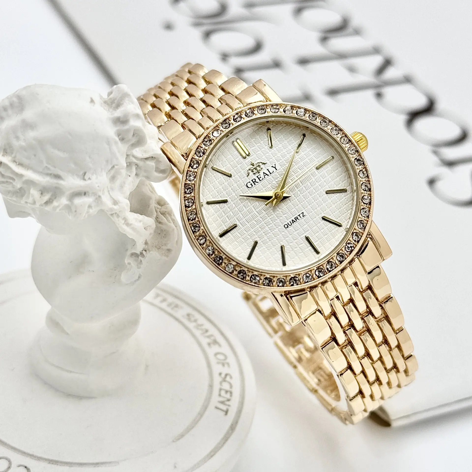 Women's Cross-border Diamond-Encrusted Quartz Watch — feature 6