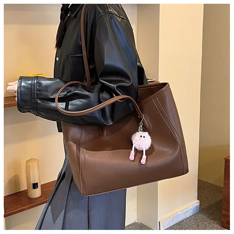 Black Textured Shoulder Bag for Women Autumn Winter — feature 12