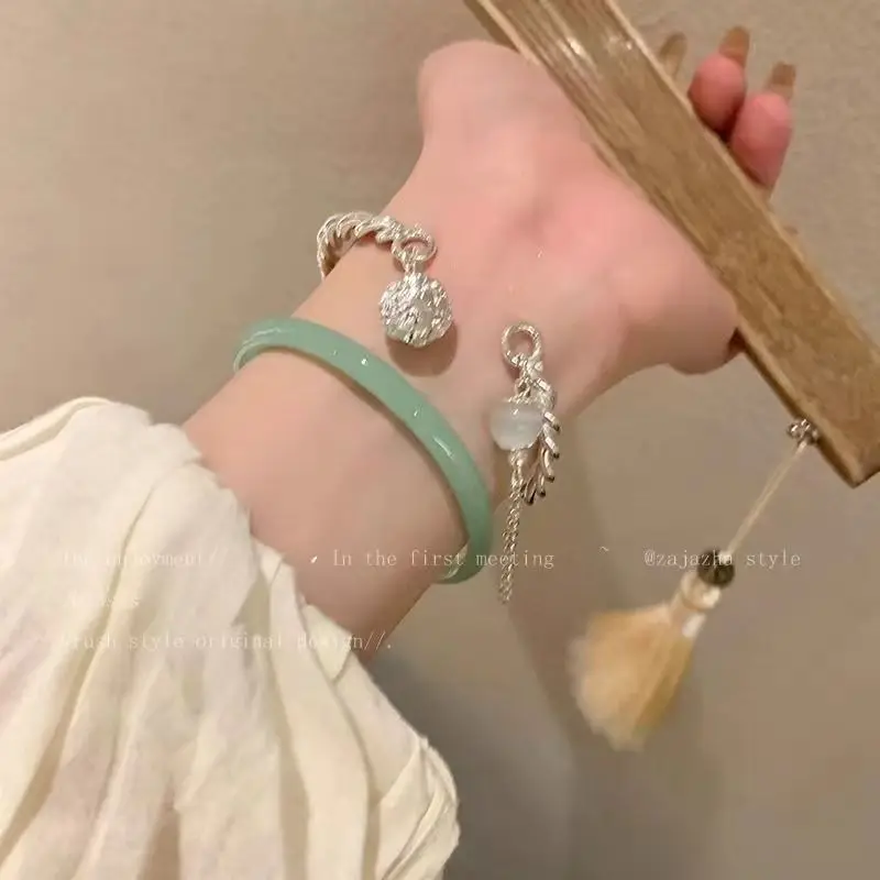 Chinese Ancient Style Bell Bracelet for Women — feature 10