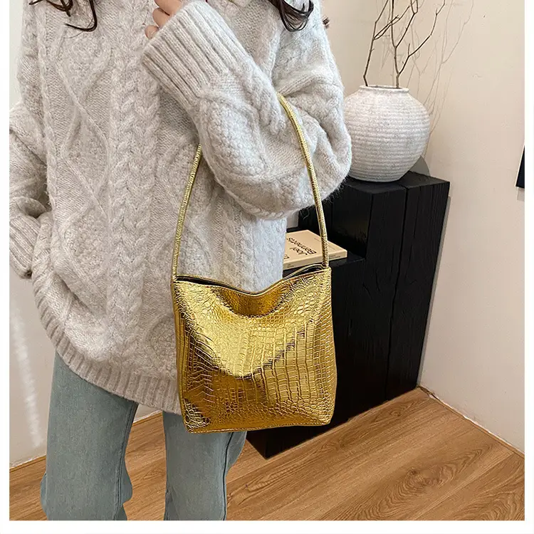 Women's Croc Leather Shoulder Bag Gold Silver Black — feature 18