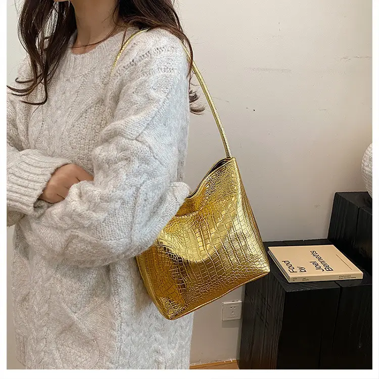 Women's Croc Leather Shoulder Bag Gold Silver Black — feature 19