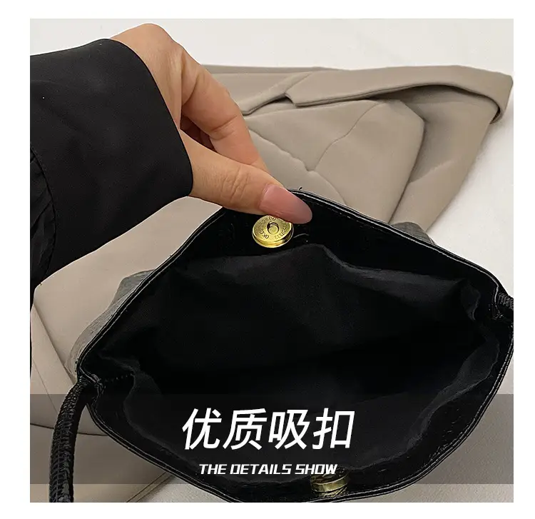 Women's Croc Leather Shoulder Bag Gold Silver Black — feature 5