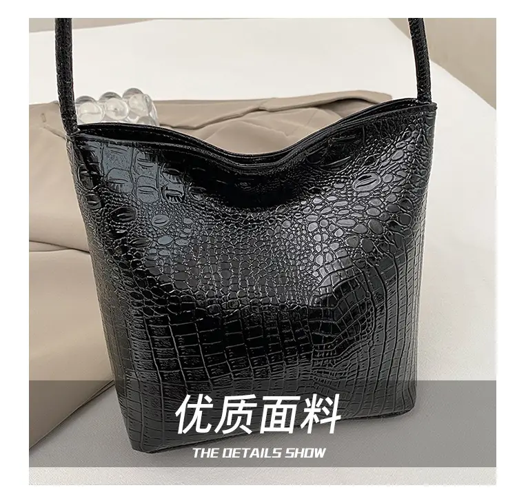 Women's Croc Leather Shoulder Bag Gold Silver Black — feature 7