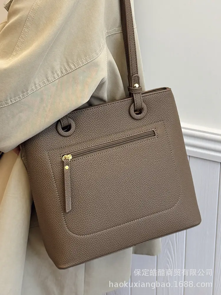 Women's Large Capacity Tan Shoulder Tote Bag 2024 - Image 6