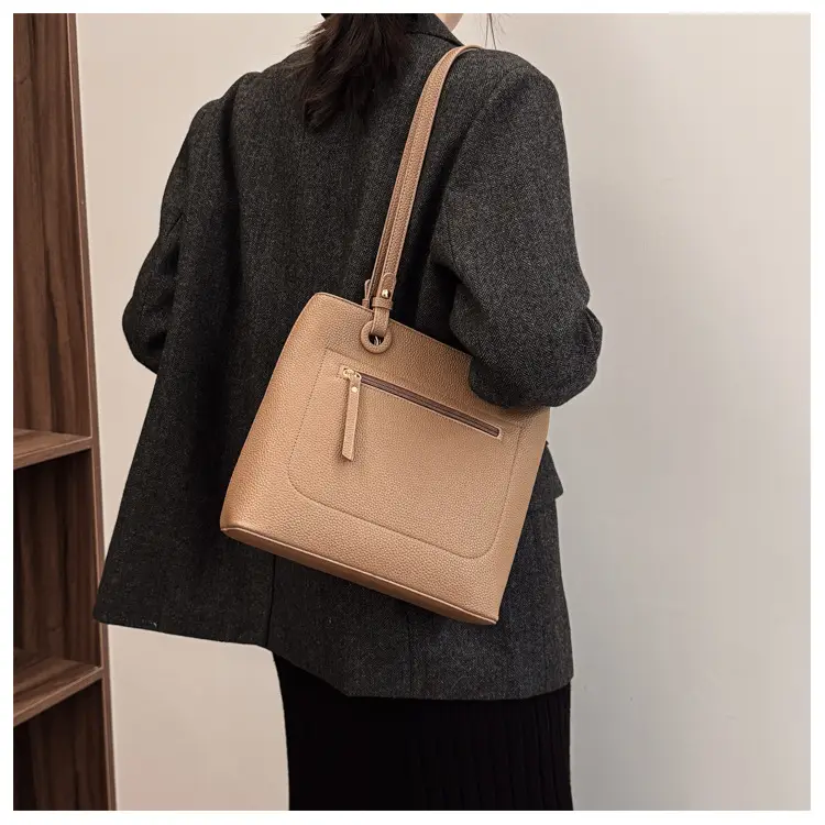 Women's Large Capacity Tan Shoulder Tote Bag 2024 — feature 10