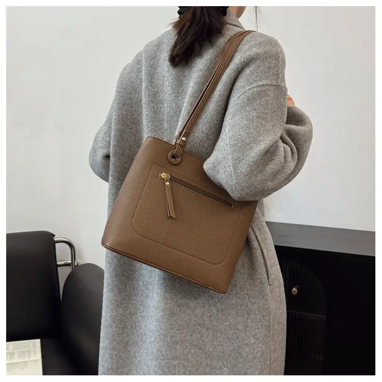 Women's Large Capacity Tan Shoulder Tote Bag 2024 — feature 11