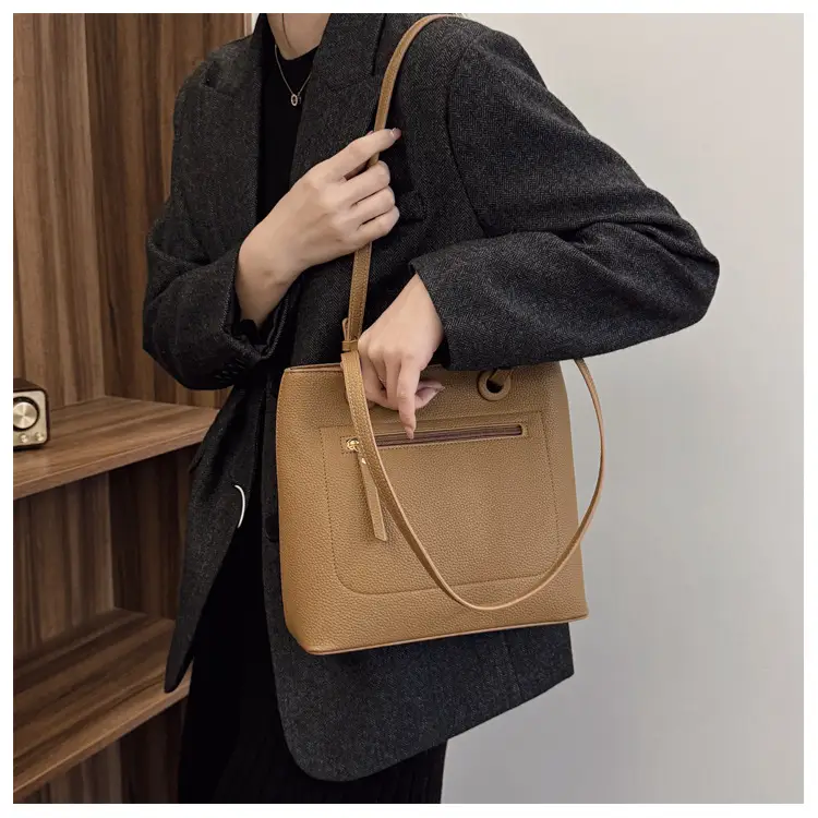 Women's Large Capacity Tan Shoulder Tote Bag 2024 — feature 9