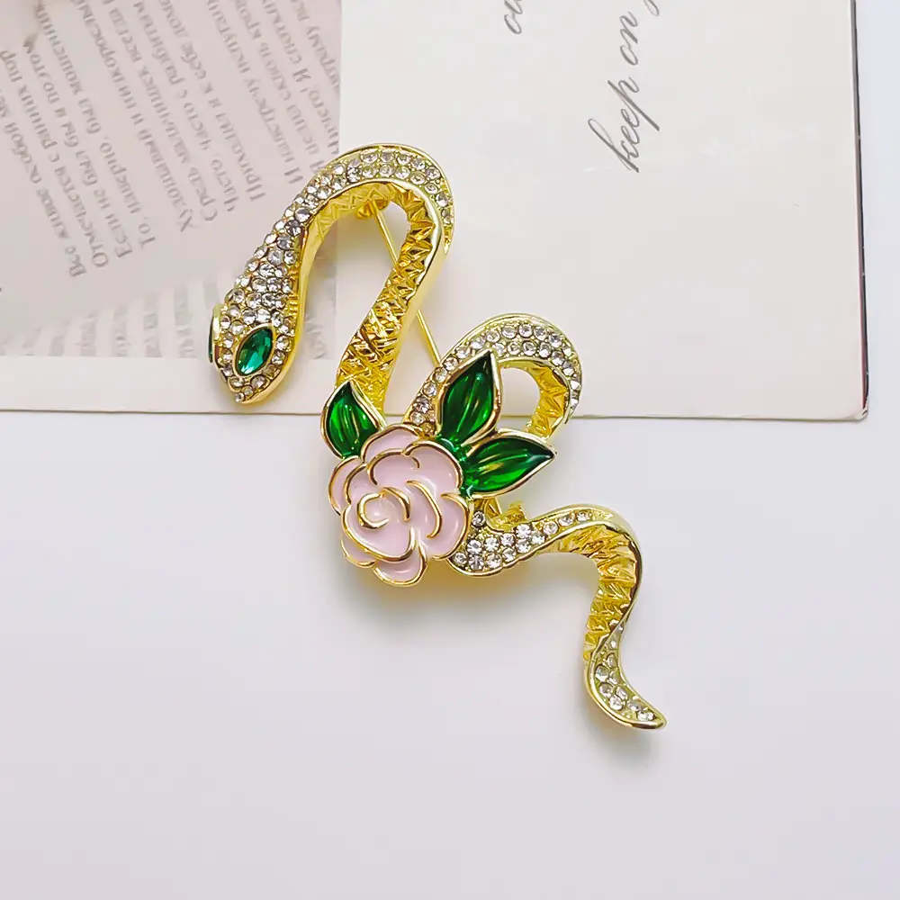 Luxury Gold Snake Niche Brooch for Women - Image 13