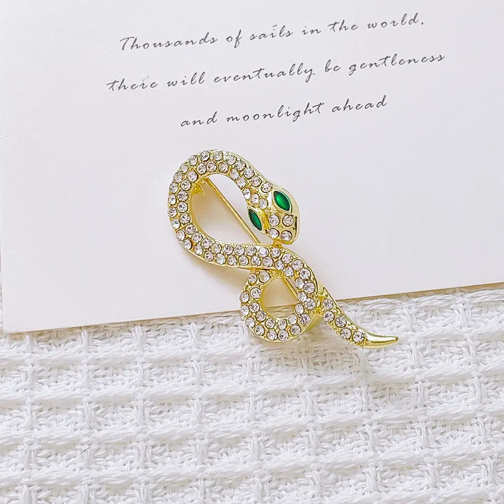 Luxury Gold Snake Niche Brooch for Women - Image 6