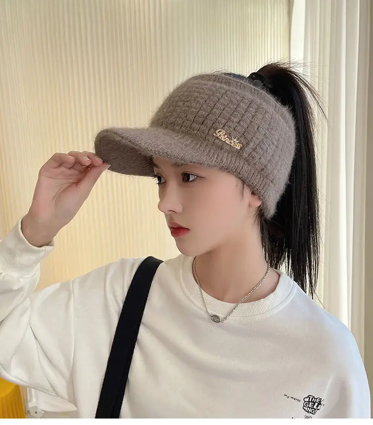 Grey Wool Knitted Hat for Women Winter Warm — feature 2