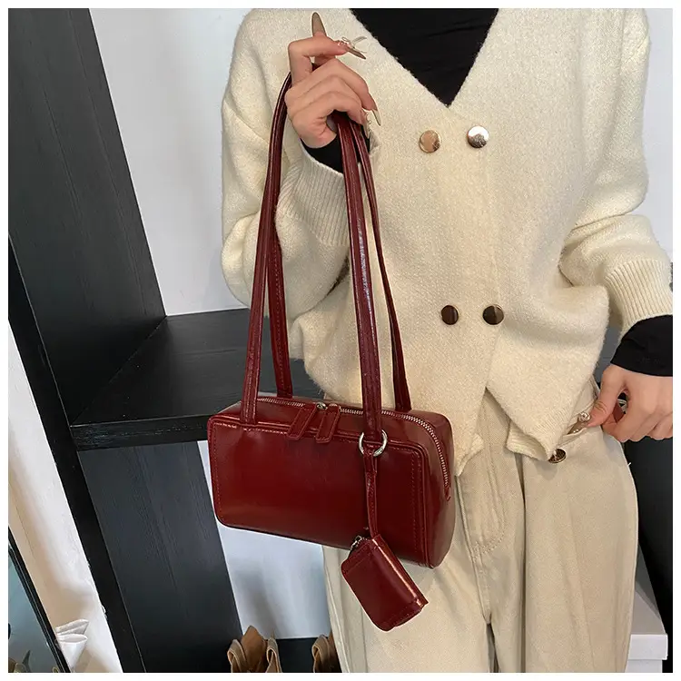 White Square Shoulder Bag for Women 2025 — feature 18