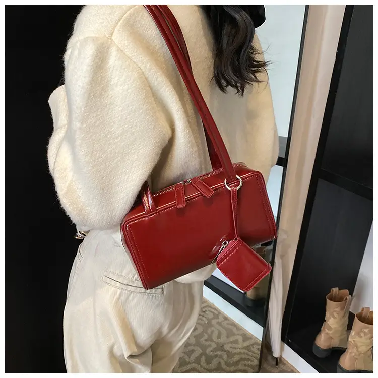 White Square Shoulder Bag for Women 2025 — feature 19