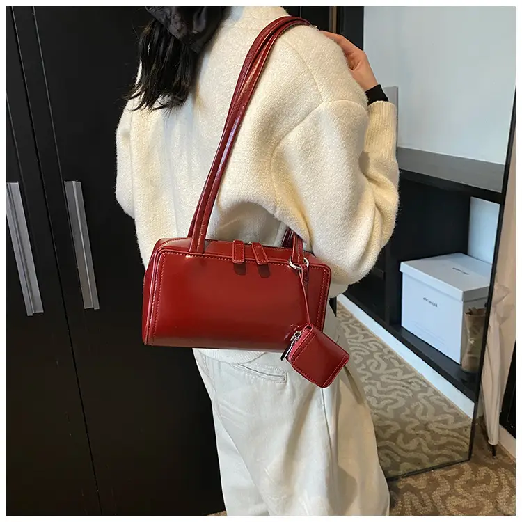 White Square Shoulder Bag for Women 2025 — feature 20