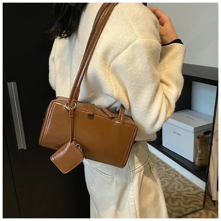 White Square Shoulder Bag for Women 2025 — feature 23