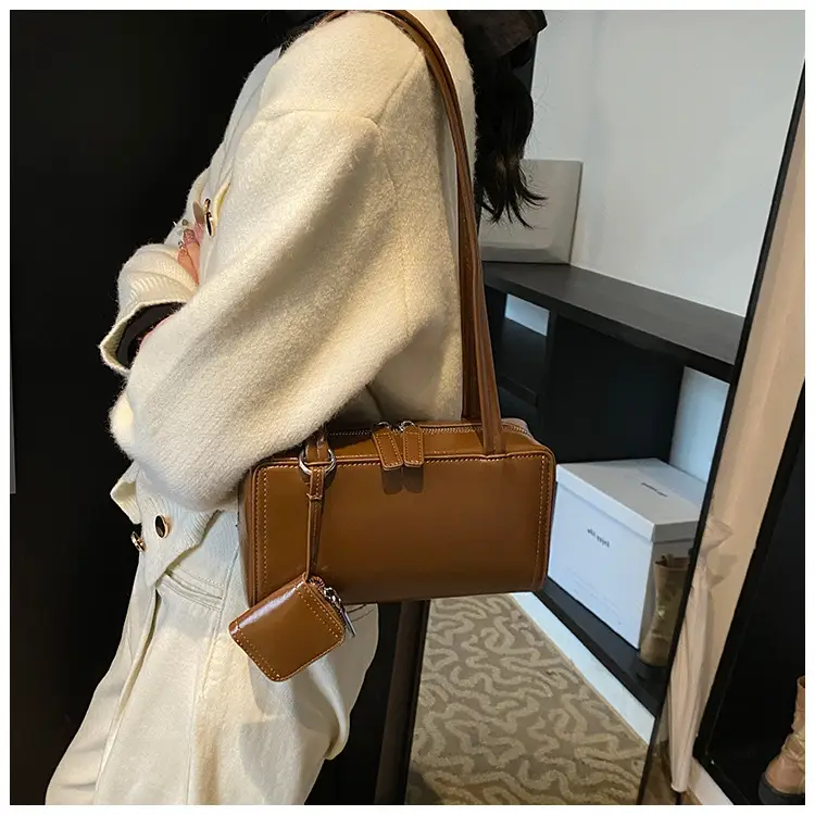 White Square Shoulder Bag for Women 2025 — feature 24