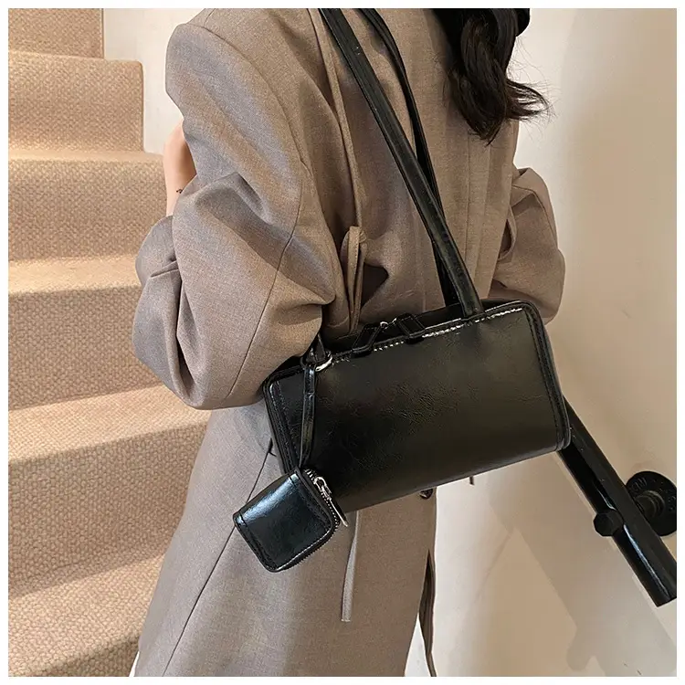 White Square Shoulder Bag for Women 2025 — feature 27