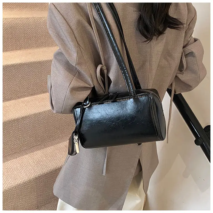 White Square Shoulder Bag for Women 2025 — feature 28