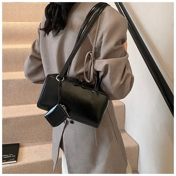 White Square Shoulder Bag for Women 2025 — feature 30