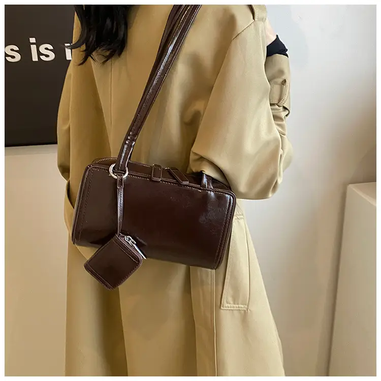 White Square Shoulder Bag for Women 2025 — feature 39
