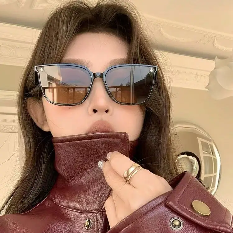 2025 Retro Sunglasses Black Frame Anti-UV Slimming Women - Image 12
