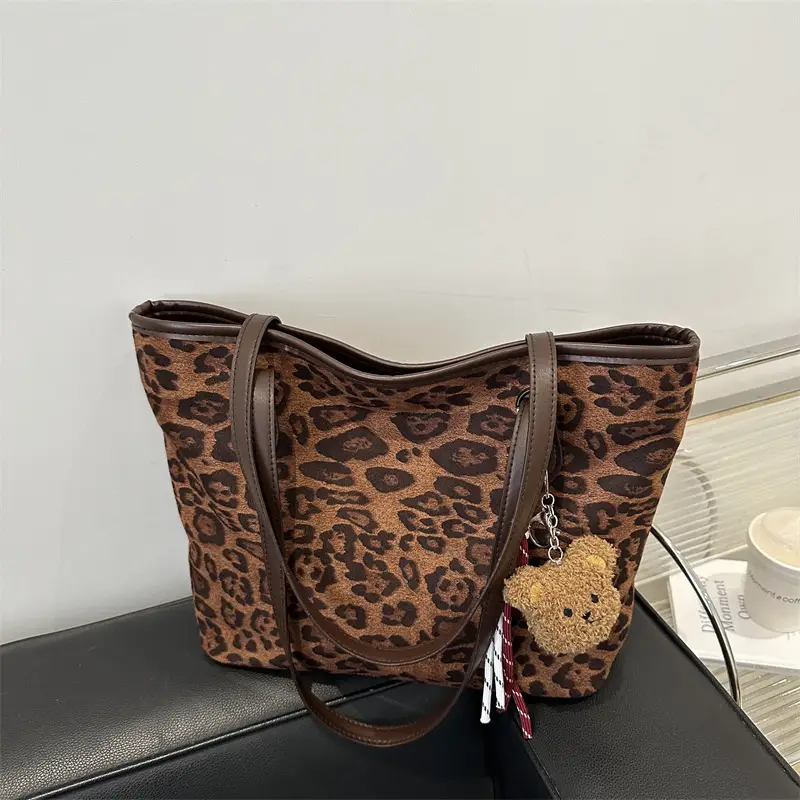 Leopard Print Large Capacity Women's Shoulder Bag - Image 11
