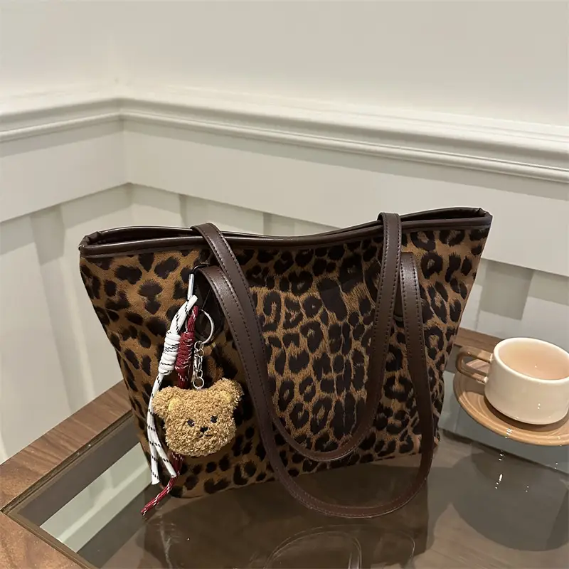 Leopard Print Large Capacity Women's Shoulder Bag - Image 12