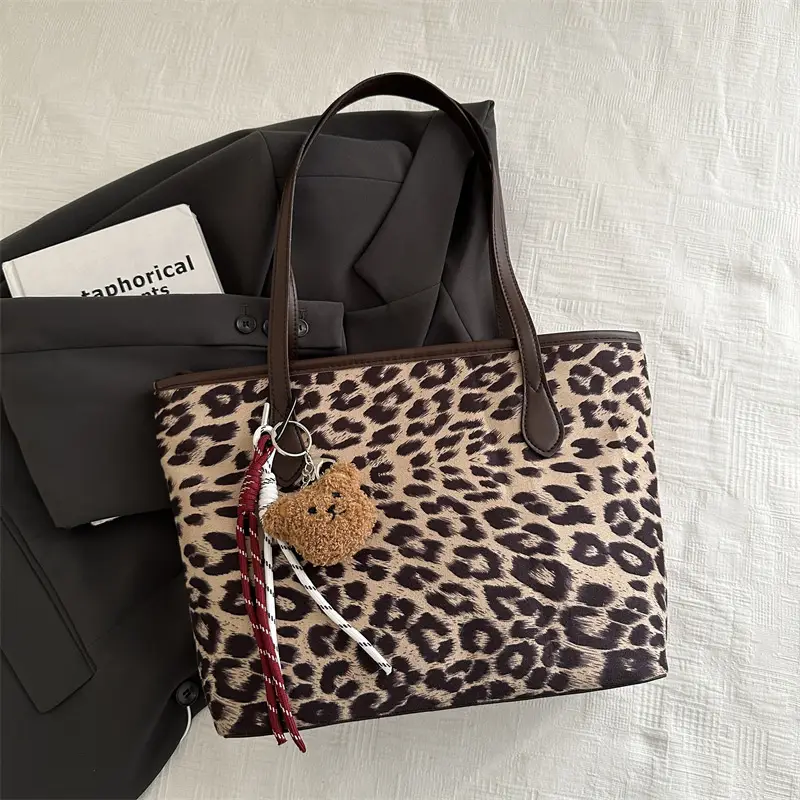 Leopard Print Large Capacity Women's Shoulder Bag - Image 5
