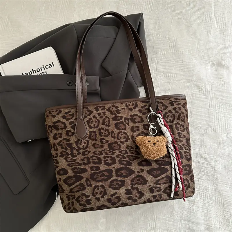 Leopard Print Large Capacity Women's Shoulder Bag - Image 6