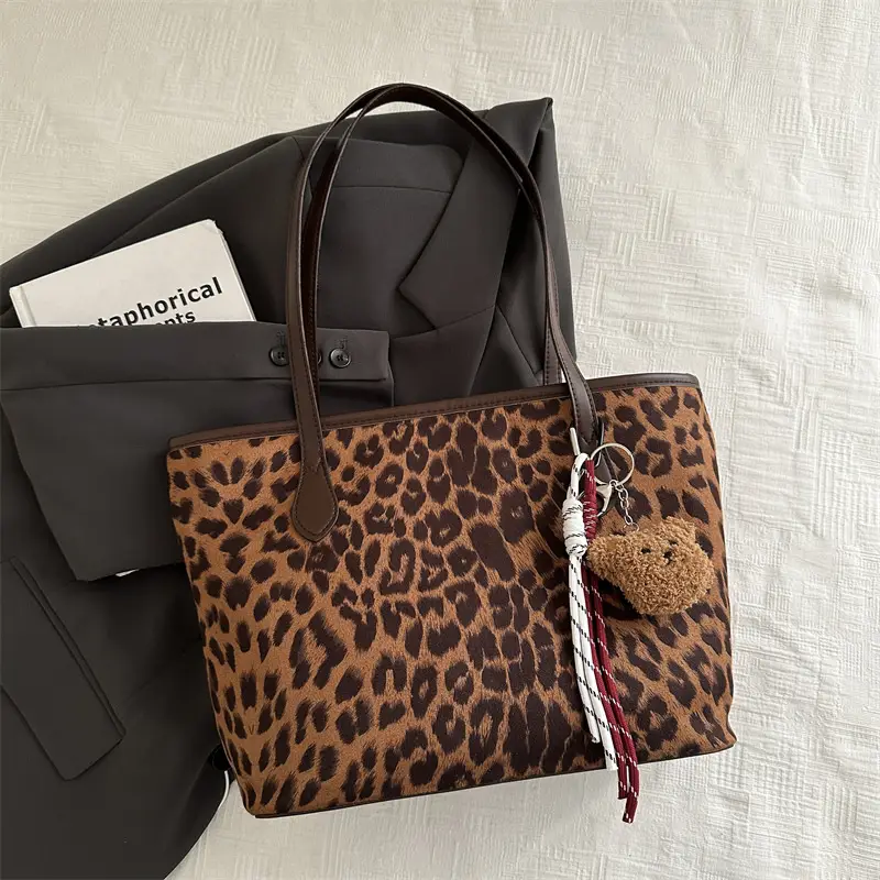 Leopard Print Large Capacity Women's Shoulder Bag - Image 7