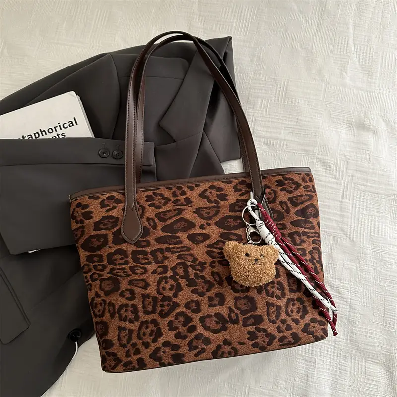Leopard Print Large Capacity Women's Shoulder Bag - Image 8