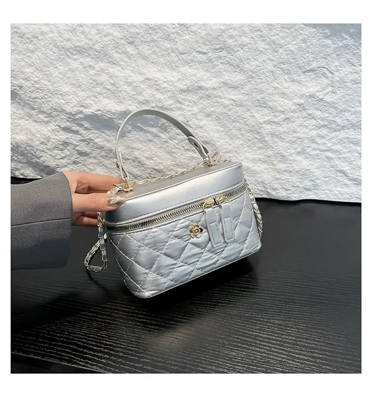 White Diamond Chain Shoulder Bag for Women — feature 16