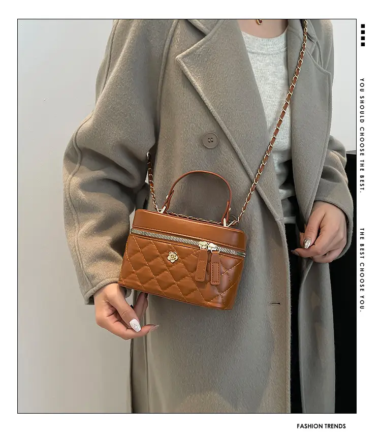 White Diamond Chain Shoulder Bag for Women — feature 2
