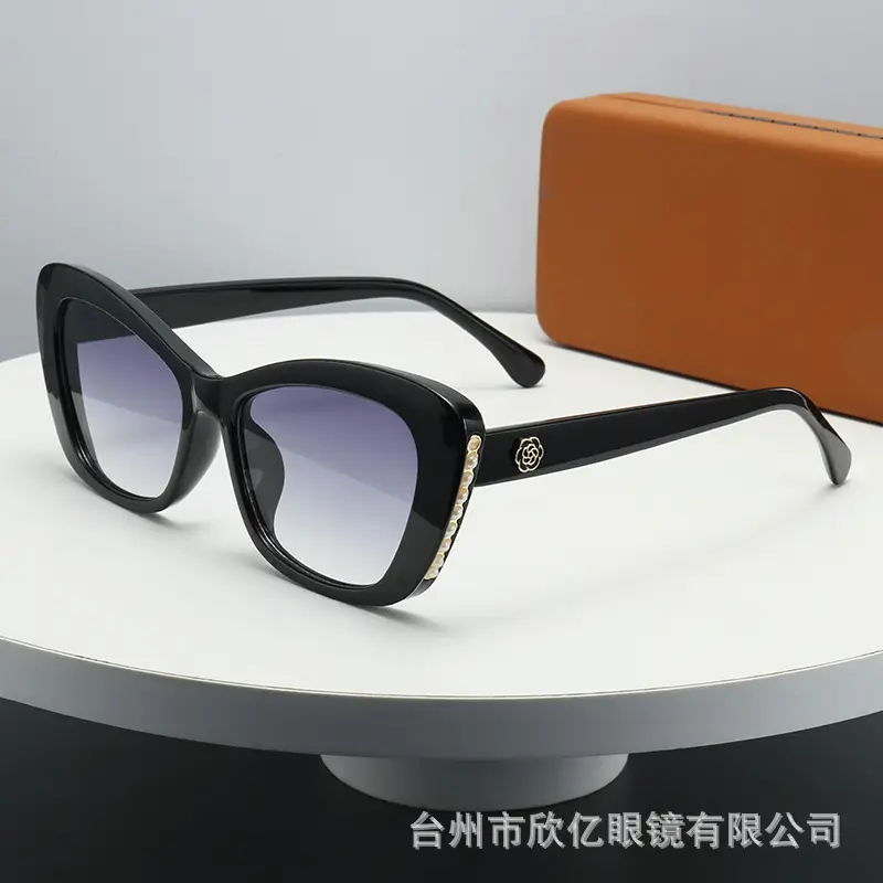 2024 Cat's Eye Pearl Sunglasses Anti UV High Sense - Image 3
