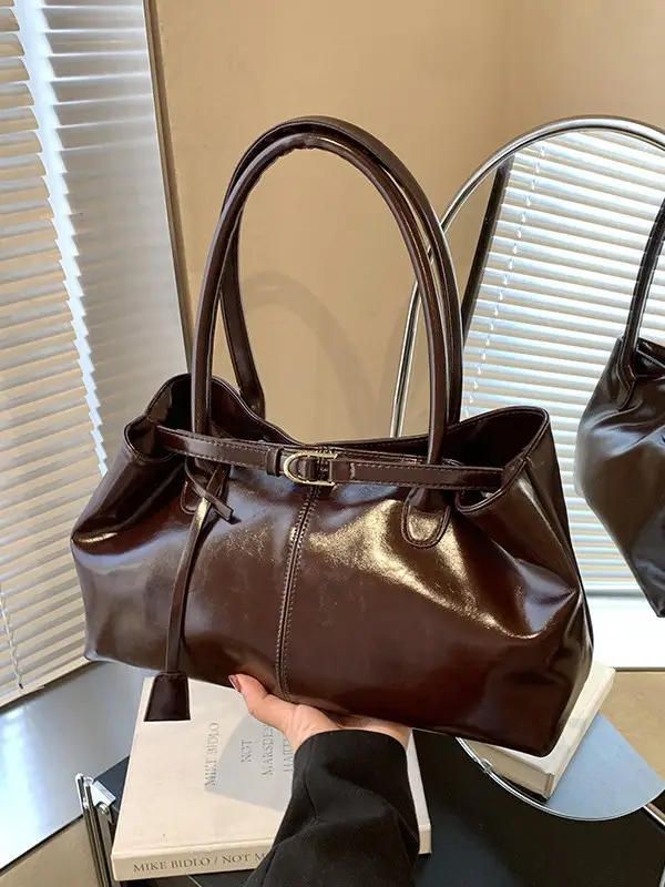 Women's Retro Brown Leather Commuter Tote Bag 2024 - Image 6