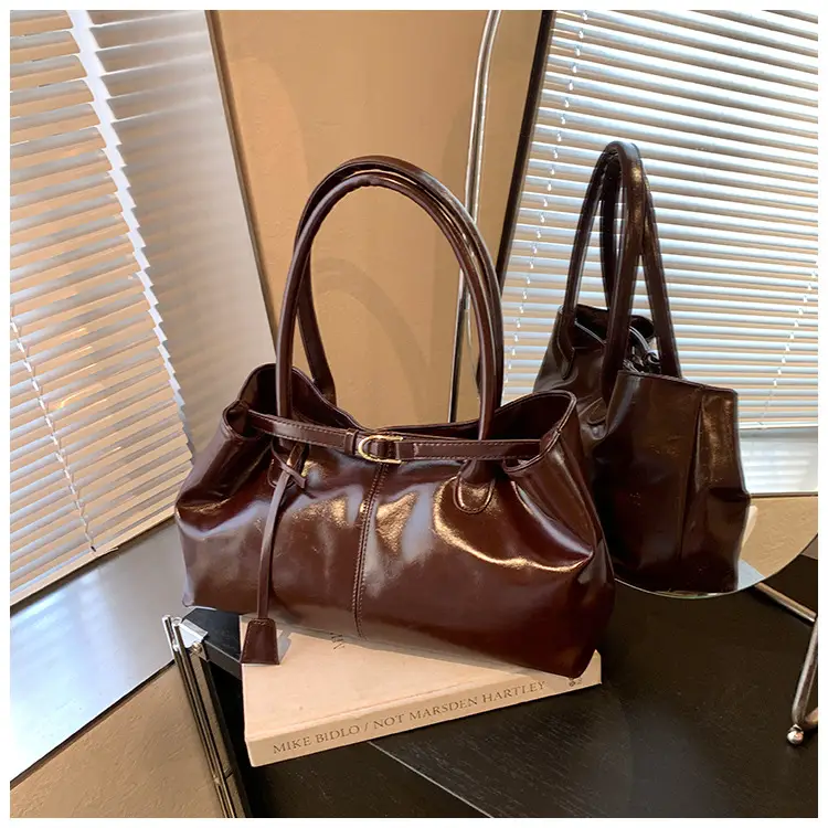 Women's Retro Brown Leather Commuter Tote Bag 2024 — feature 22