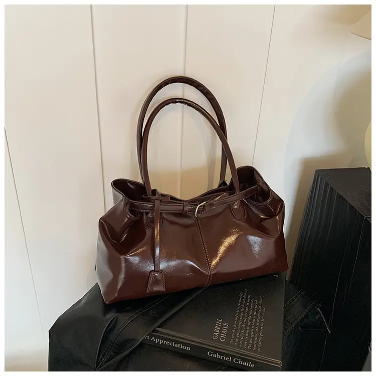 Women's Retro Brown Leather Commuter Tote Bag 2024 — feature 23