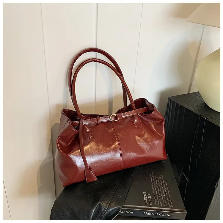 Women's Retro Brown Leather Commuter Tote Bag 2024 — feature 26