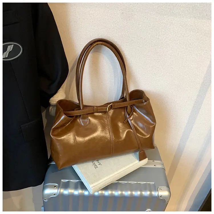 Women's Retro Brown Leather Commuter Tote Bag 2024 — feature 28