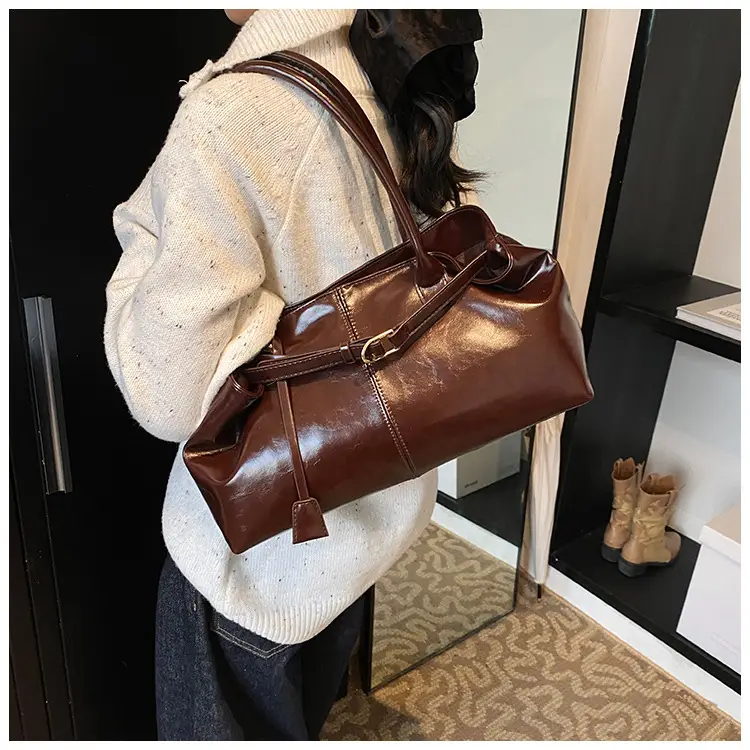 Women's Retro Brown Leather Commuter Tote Bag 2024 — feature 8
