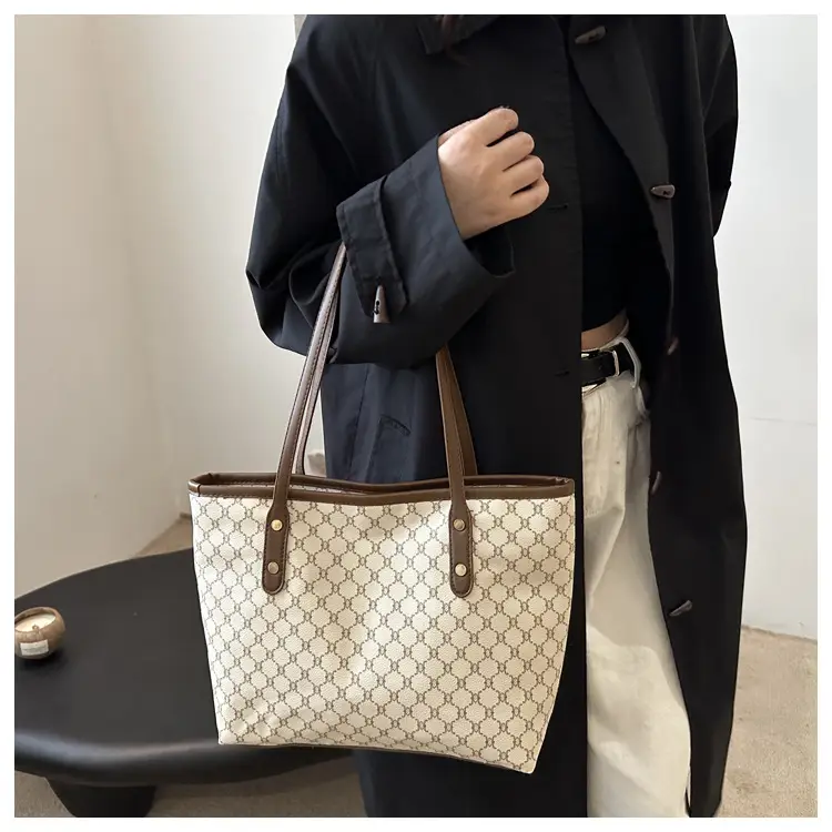 Women's Large Capacity Tote Bag with Brown Monogram Pattern — feature 10