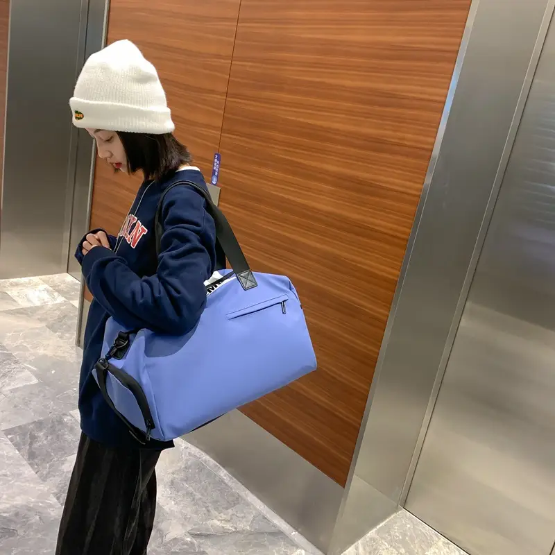 Large Capacity Travel Bag for Gym & Boarding Use - Image 5