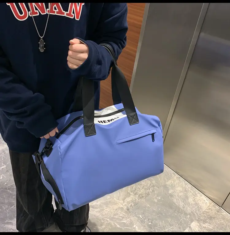 Large Capacity Travel Bag for Gym & Boarding Use — feature 25