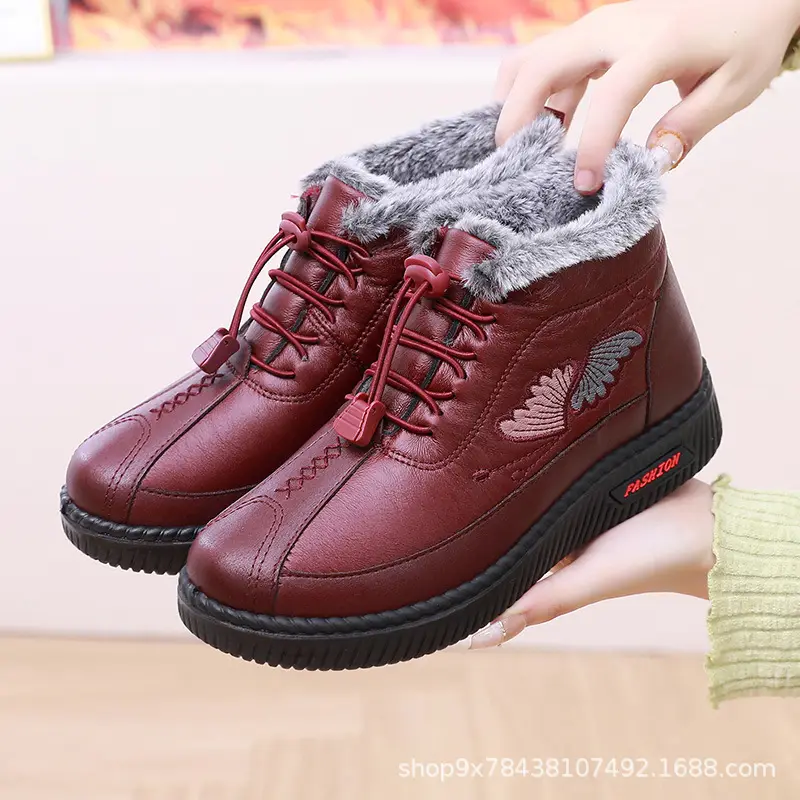 Winter New Old Beijing Cloth Shoes Women's Cotton Shoes Leather Waterproof Warm Boots Casual fleece-lined Thickened Mother Cotton Boots - Image 4