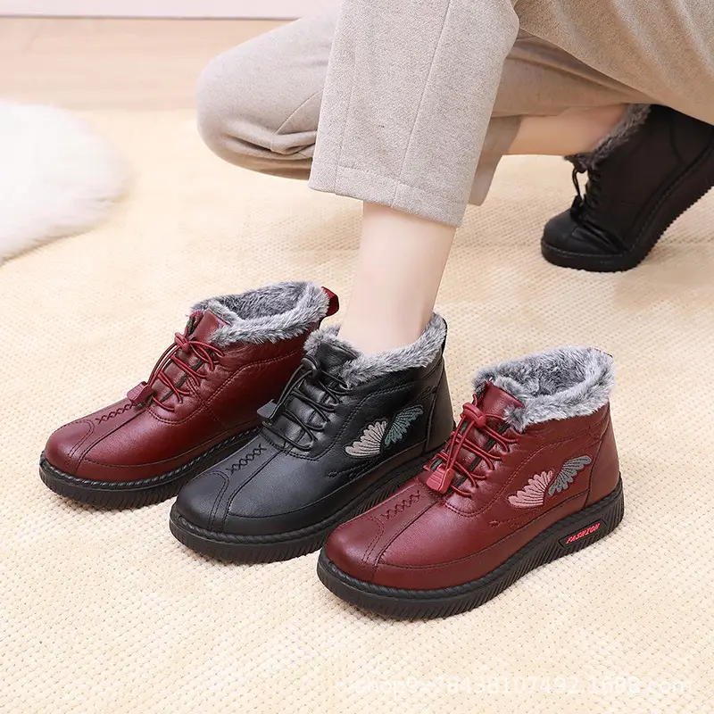 Winter New Old Beijing Cloth Shoes Women's Cotton Shoes Leather Waterproof Warm Boots Casual fleece-lined Thickened Mother Cotton Boots - Image 5