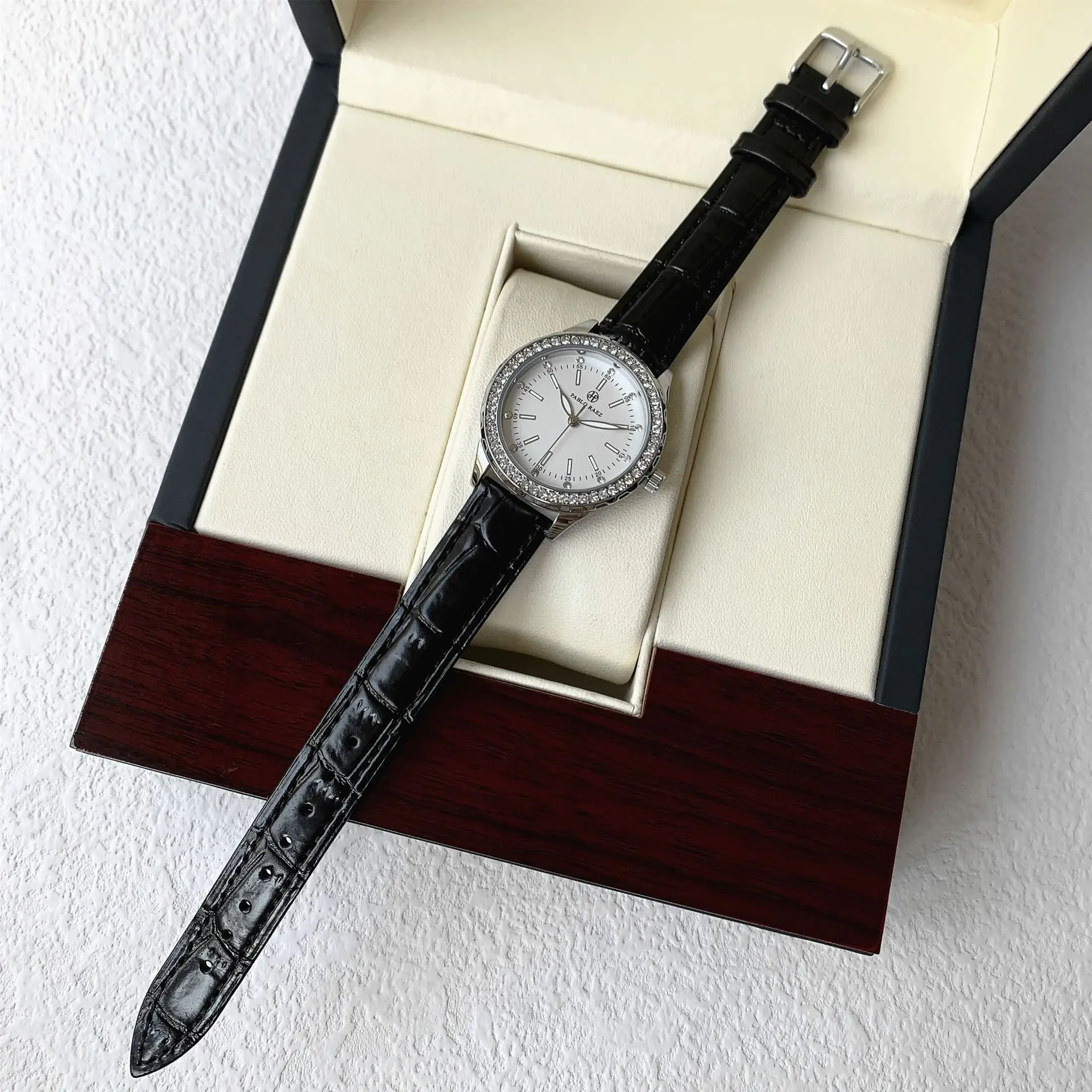 Luxury Rhinestone Ladies Watch Black Belt Quartz Waterproof - Image 7
