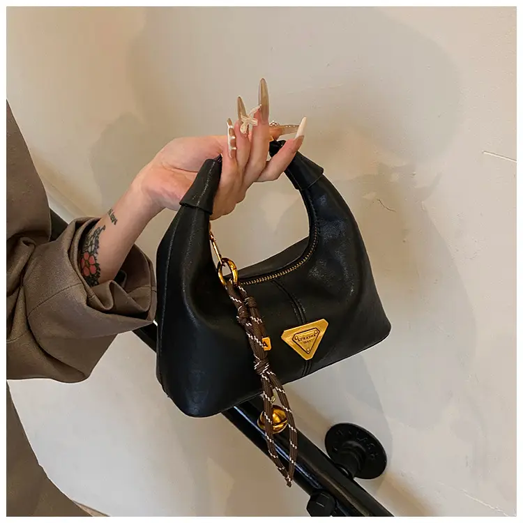 Brown Leather Shoulder Bag with Chain Strap for Women — feature 12
