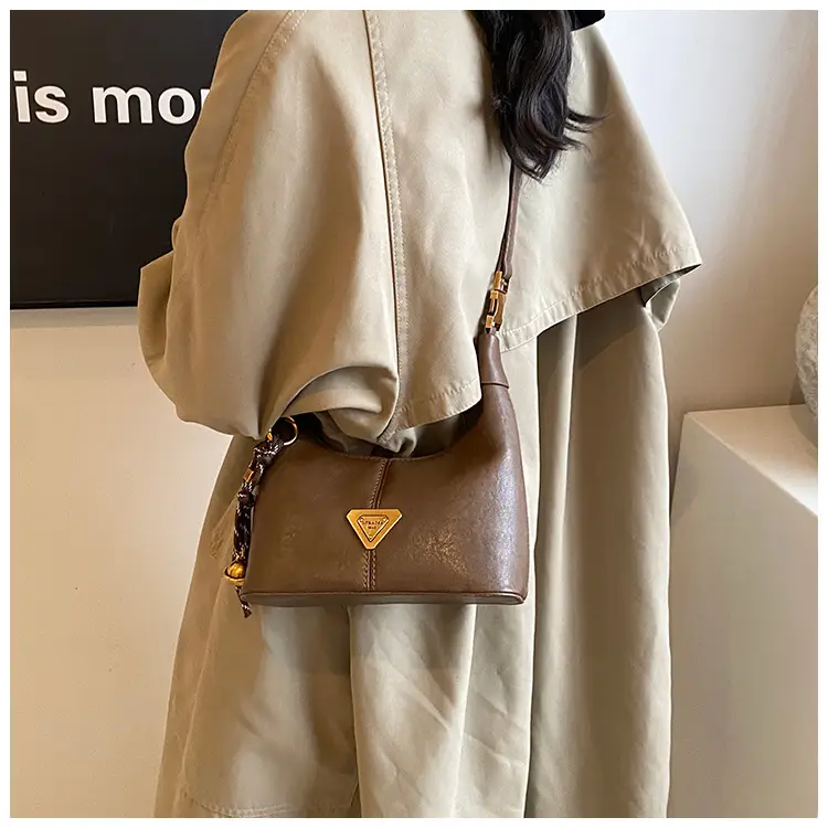 Brown Leather Shoulder Bag with Chain Strap for Women — feature 18