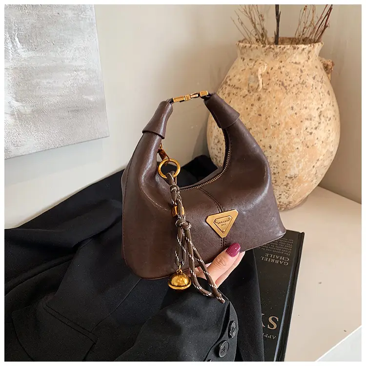 Brown Leather Shoulder Bag with Chain Strap for Women — feature 20