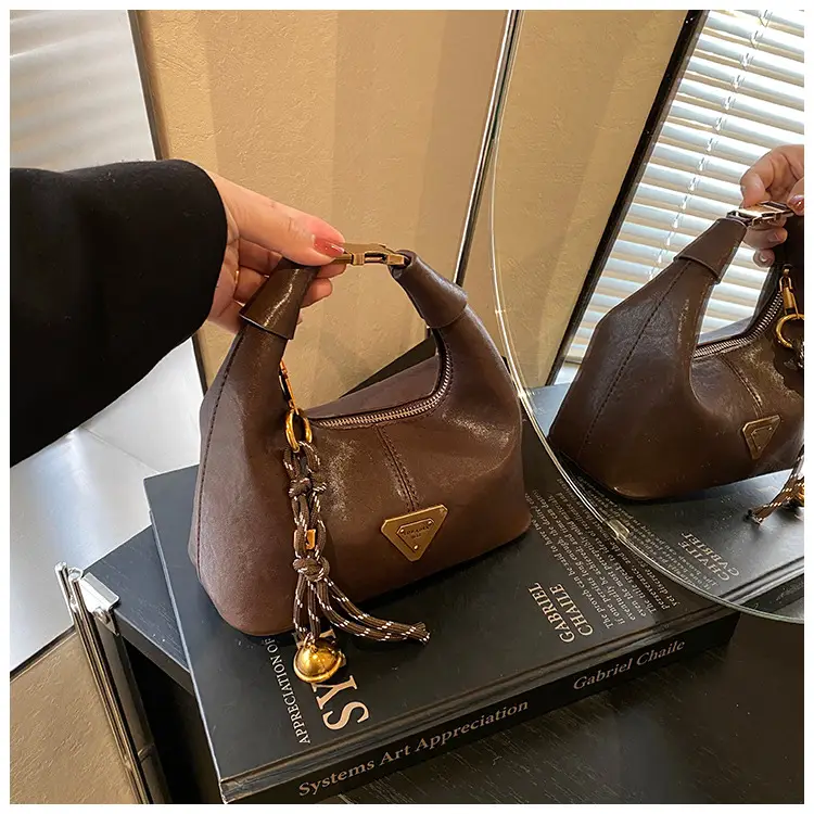 Brown Leather Shoulder Bag with Chain Strap for Women — feature 21